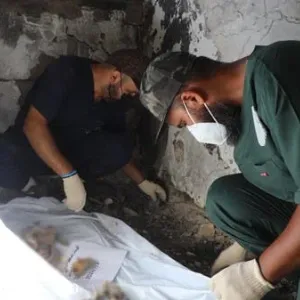 ليبيا.. 24 جثة داخل مقبرة جماعية لضحايا داعش في سرت