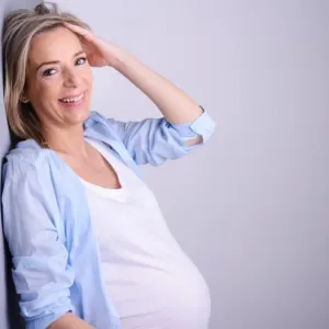 أسباب تغيرات البول أثناء الحمل.. متى يهدد الأم والجنين؟