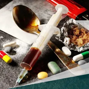 تعاطي المخدرات وراء تزايد جرائم الأحداث
