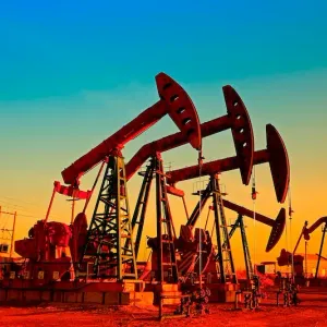 أسعار النفط العالمية تواصل الارتفاع