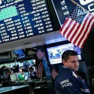 انخفاض الأسهم الأمريكية في ختام تعاملات الأربعاء