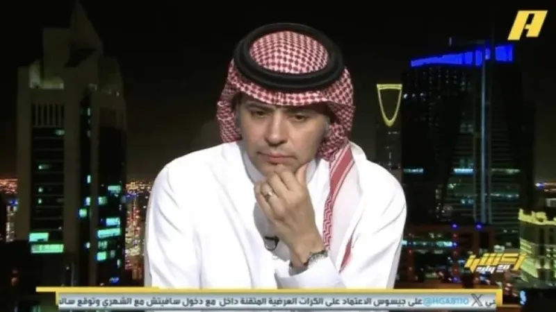 شاهد.. تعليق أحمد الفهيد على احتفال سعود عبد الحميد بـ"الكرسي"!