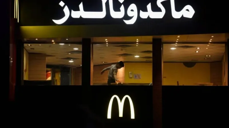ماكدونالدز السعودية: لا حالات تسمم في مطاعمنا ونشجب ونستنكر الاتهامات الموجهة إلينا
