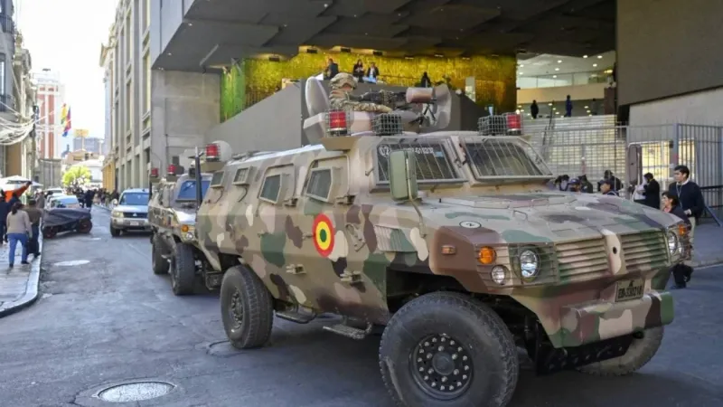 بوليفيا: القبض على 12 ضابطاً في عملية اقتحام القصر الرئاسي
