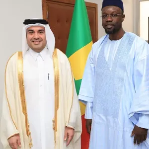 رئيس وزراء السنغال يجتمع مع سفير دولة قطر