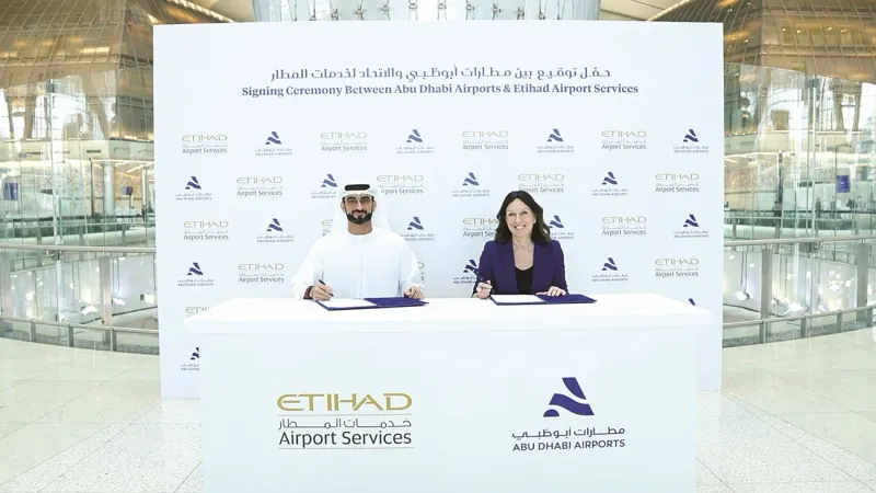 شراكة بين مطارات أبوظبي و«الاتحاد» لتعزيز الخدمات الأرضية للمسافرين