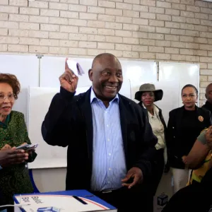 حزب مانديلا لتحالفات بعد فقدان الأغلبية