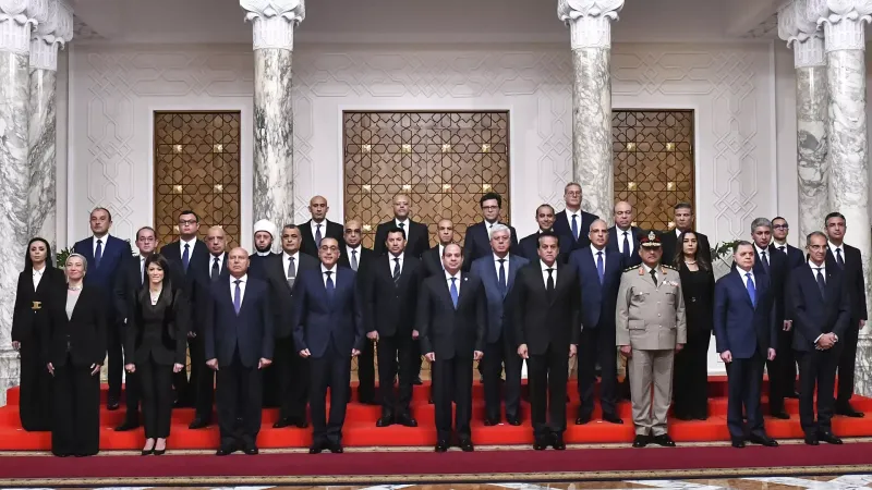 مصر: حكومة جديدة تؤدي اليمين الدستورية وتغيير في حقائب وزارية سيادية بينها الدفاع والخارجية