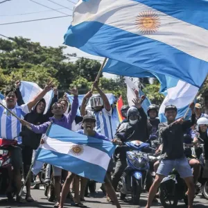 الأرجنتينيون يحتفلون بعودة المنتخب المتوّج
