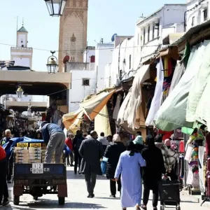 دراسة تحذر من أضرار "الاقتصاد غير المنظَّم" وارتفاع بطالة الشباب بالمغرب