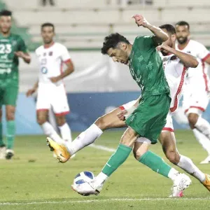 العربي يفرض التعادل على الكويت في قمة «مجموعة البطولة» لدوري زين