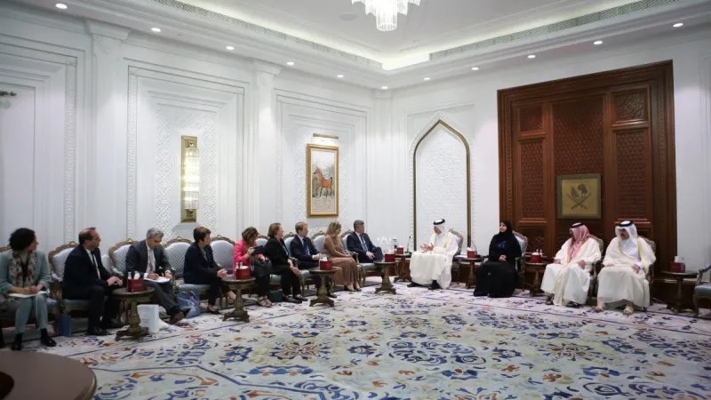  رئيس مجلس الشورى يجتمع مع وفد برلماني فرنسي