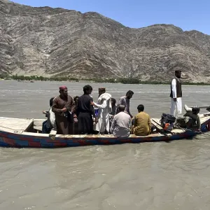مقتل 20 شخصا في غرق قارب في نهر شرق أفغانستان