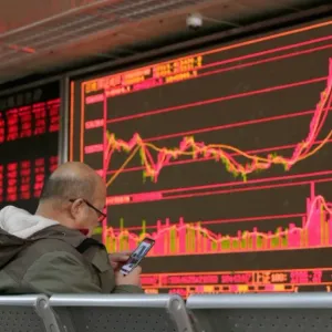 خبراء لـ«الاقتصادية»: عودة التوترات مع أمريكا عائق أمام عودة الأسهم الصينية لانتعاشها
