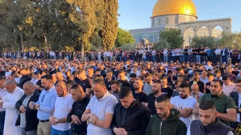 45 ألف فلسطيني يؤدون صلاة الجمعة في المسجد الأقصى المبارك