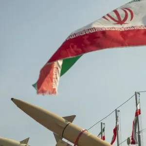 إيران.. قائد عسكري في الدفاع الجوي يحذر "المعتدين"