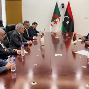 الوزير الأول يجري محادثات مع نائب رئيس المجلس الرئاسي الليبي