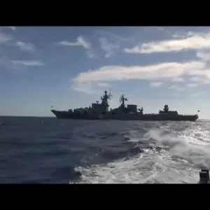 شاهد: الطراد الصاروخي الروسي "فارياج" يجري تدريبات عسكرية في البحر المتوسط