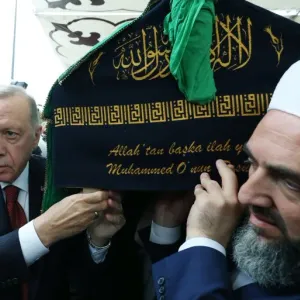 الآلاف يشيعون جنازتي الزنداني وزعيم طائفة إسماعيل آغا في إسطنبول