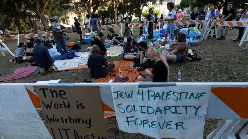 تصاعُد الاحتجاجات ضد إسرائيل في الجامعات الأمريكية واعتقالات بالجملة.. وهذه مَطالب الطلاب