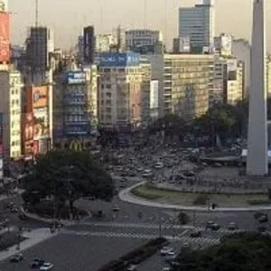 أوسع شارع فى العالم بالأرجنتين.. يحتوى على 16 حارة ودخل موسوعة جينيس..فيديو