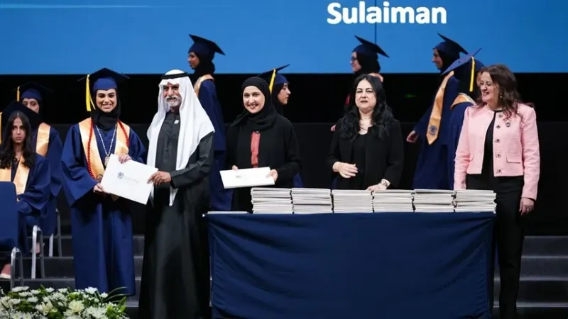 نھیان بن مبارك یشھد حفل تخریج طالبات مدرسة الاتحاد الخاصة في دبي