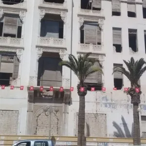صفاقس: سقوط أجزاء من عمارة البنك التونسي سابقا.. والبلدية تعتزم تقديم شكاية ضد المالك