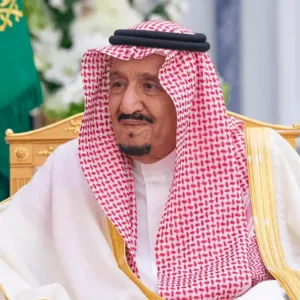 أمير الكويت يهنئ خادم الحرمين بمناسبة نجاح موسم الحج