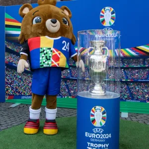 "اليويفا" يعلن عن حكم المباراة الافتتاحية لكأس أوروبا 2024