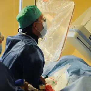 متخصصون روس يطورون أداة جراحية لإنجاز جراحة الغدة الدرقية بوقت قياسي