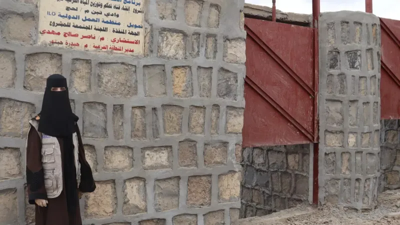 يمنيات يجابهن صعوبة العيش بمشاريع صغيرة