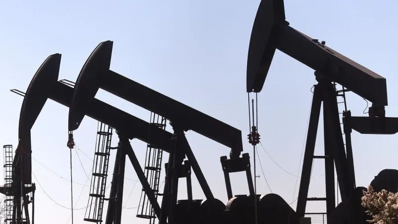 ارتفاع أسعار النفط بعد حادثة طائرة الرئاسة الإيرانية