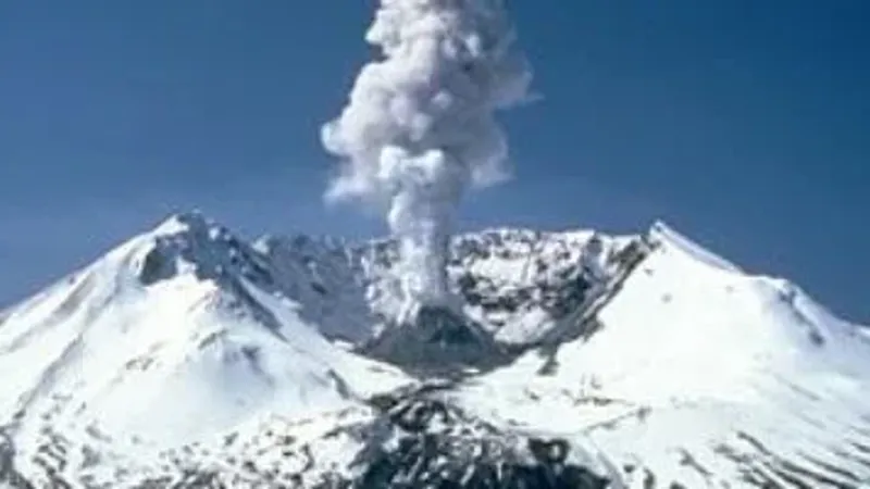ثوران بركاني مدمر.. حكاية جبل التدخين في الولايات المتحدة