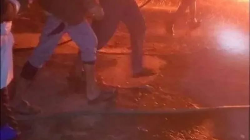 حريق في صعدة.. مقتل 5 نساء في تعز بقصف حوثي