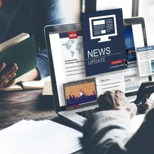 تشريعات مكافحة «الأخبار الزائفة» تثير جدلاً حول حرية الصحافة
