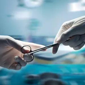 قليبية: في خطأ طبي.. طبيب يقطع العضو الذكري لطفل في عملية طهارة