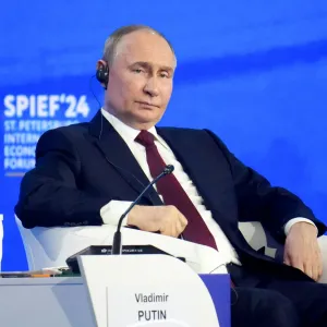 بوتين يتحدث عن عدد قنابل روسيا النووية مقارنة بالولايات المتحدة وأوروبا.. ويتهم الغرب بالخداع