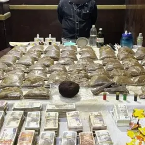 بحوزته مخدرات بقيمة 2,5 مليون جنيه ..ضبط مجرم يصنع الإستروكس بالقاهرة| صور