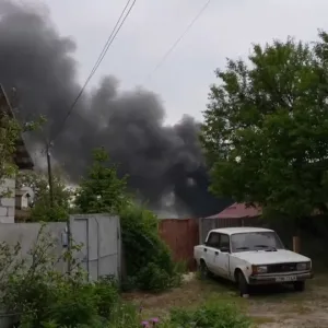 شاهد: حريق هائل في أوديسا في غارات جوية روسية أسفرت عن مقتل شخص وإصابة آخرين