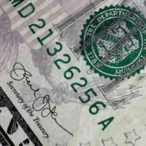 انخفاض أسعار الدولار في بغداد واربيل مع الإغلاق