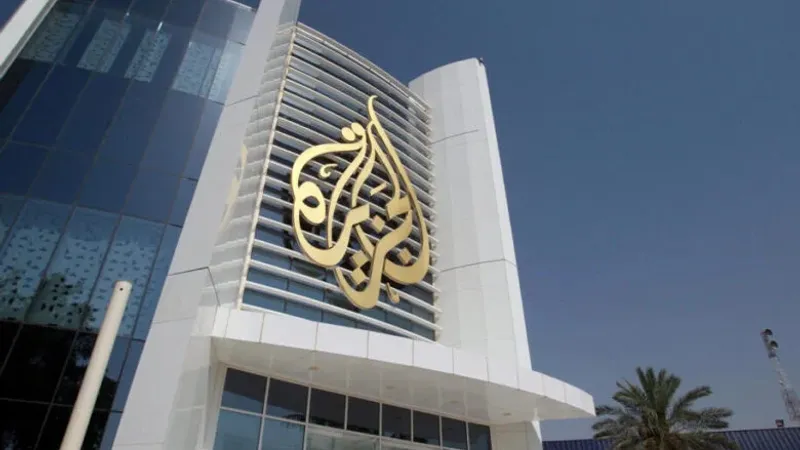 الاحتلال يستولى على معدات قناة الجزيرة بعد قرار إغلاقها