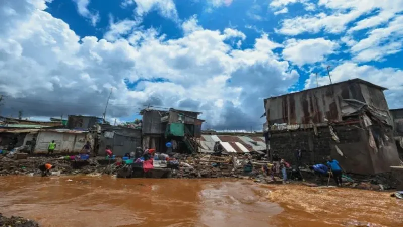 كينيا.. مقتل 45 شخصا جراء الفيضانات
