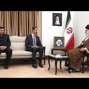 فيديو: الأسد يلتقي خامنئي في إيران لتقديم العزاء في وفاة إبراهيم رئيسي
