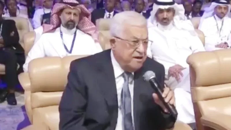 عباس يدعو إلى حل يجمع غزة والضفة والقدس في دولة فلسطينية