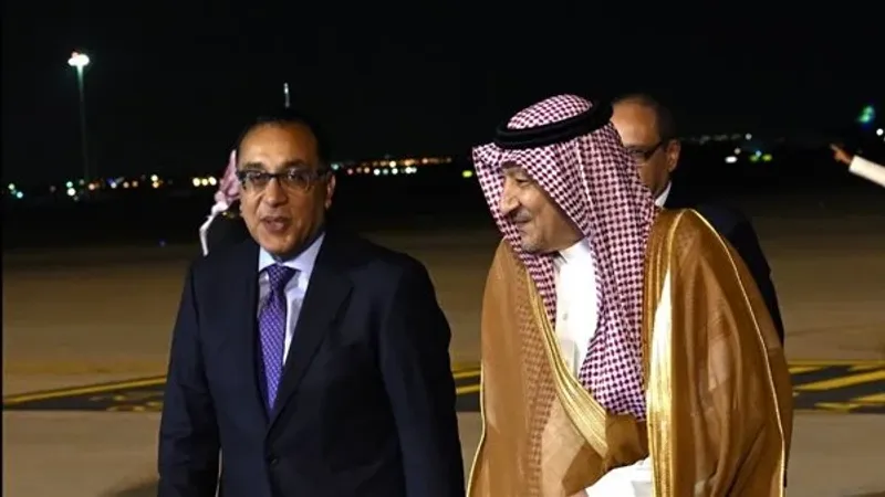 نيابة عن السيسي.. رئيس الوزراء يصل "الرياض" للمشاركة في المنتدى الاقتصادي العالمي
