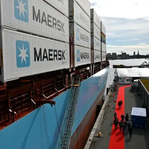 رئيس Maersk محذراً: الاضطرابات في البحر الأحمر قد تستمر لأشهر