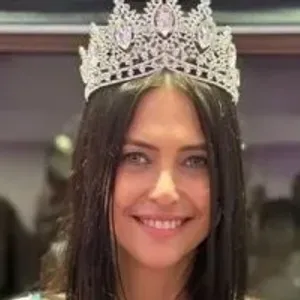 أليخاندرا رودريجيز أول امرأة تفوز بلقب ملكة جمال بوينس آيريس عن عمر 60 عاما