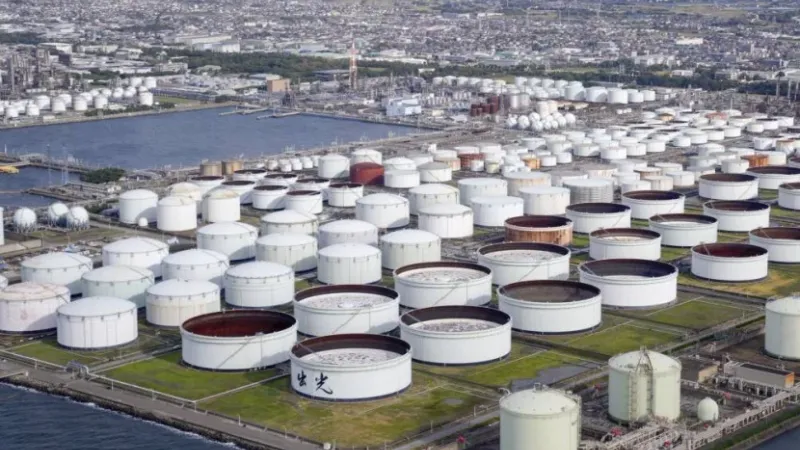 مدير شركة "إنرجي فيينا": قوة أعاصير الكاريبي تنذر بوقف إنتاج النفط البحري ورفع الأسعار