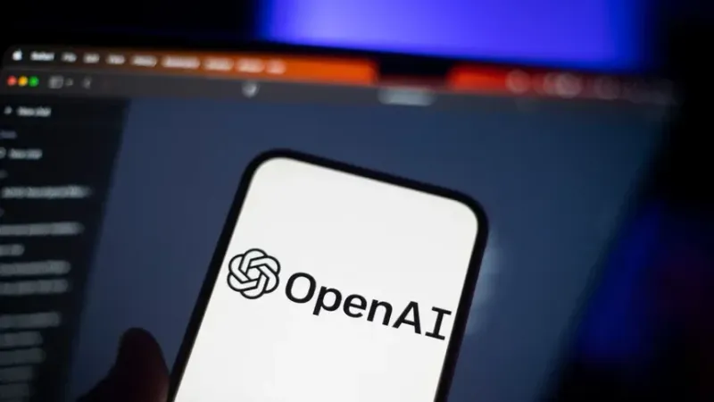 أبل تجدد محادثاتها مع OpenAI لتقديم مزايا الذكاء الاصطناعي على "آيفون"