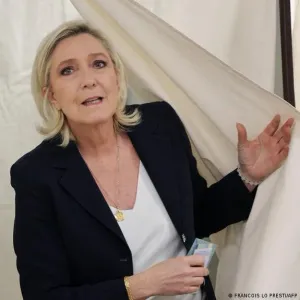 لوبان تواجه تحديات مع توحد منافسيها في الانتخابات الفرنسية